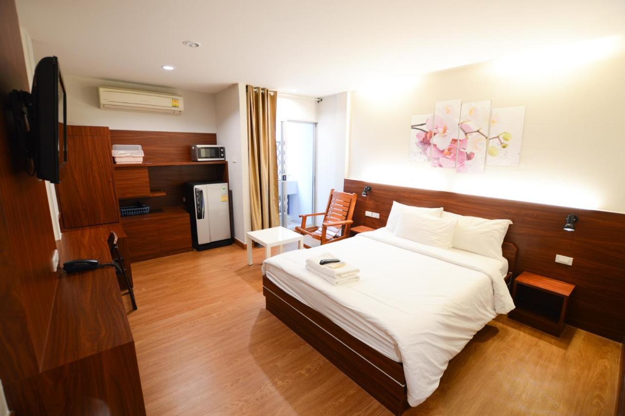Thaiphiphat House Banguecoque Exterior foto